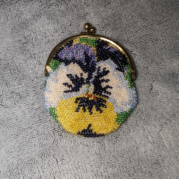 Holding!! Vintage Hand Beaded Small Coin Pouch - Picture 2 of 6